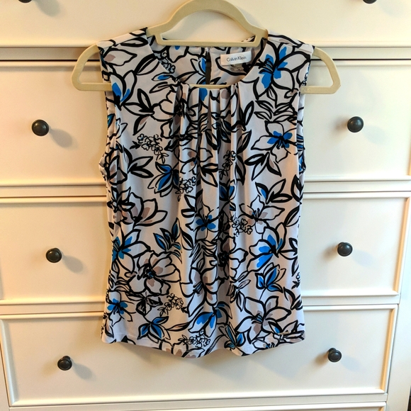 Calvin Klein Tops - Calvin Klein sleeveless top
